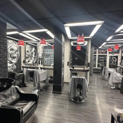 Барбершоп TOPGUN на Аэродромной, 32