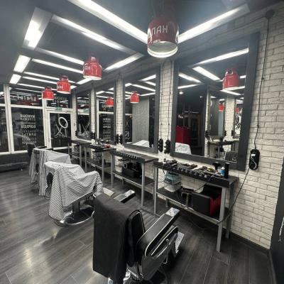 Барбершоп TOPGUN на Аэродромной, 32